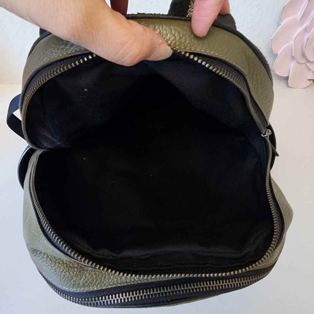 Coach Olive Green and White Women's or mens  Backpack with wallet - Picture 7 of 14